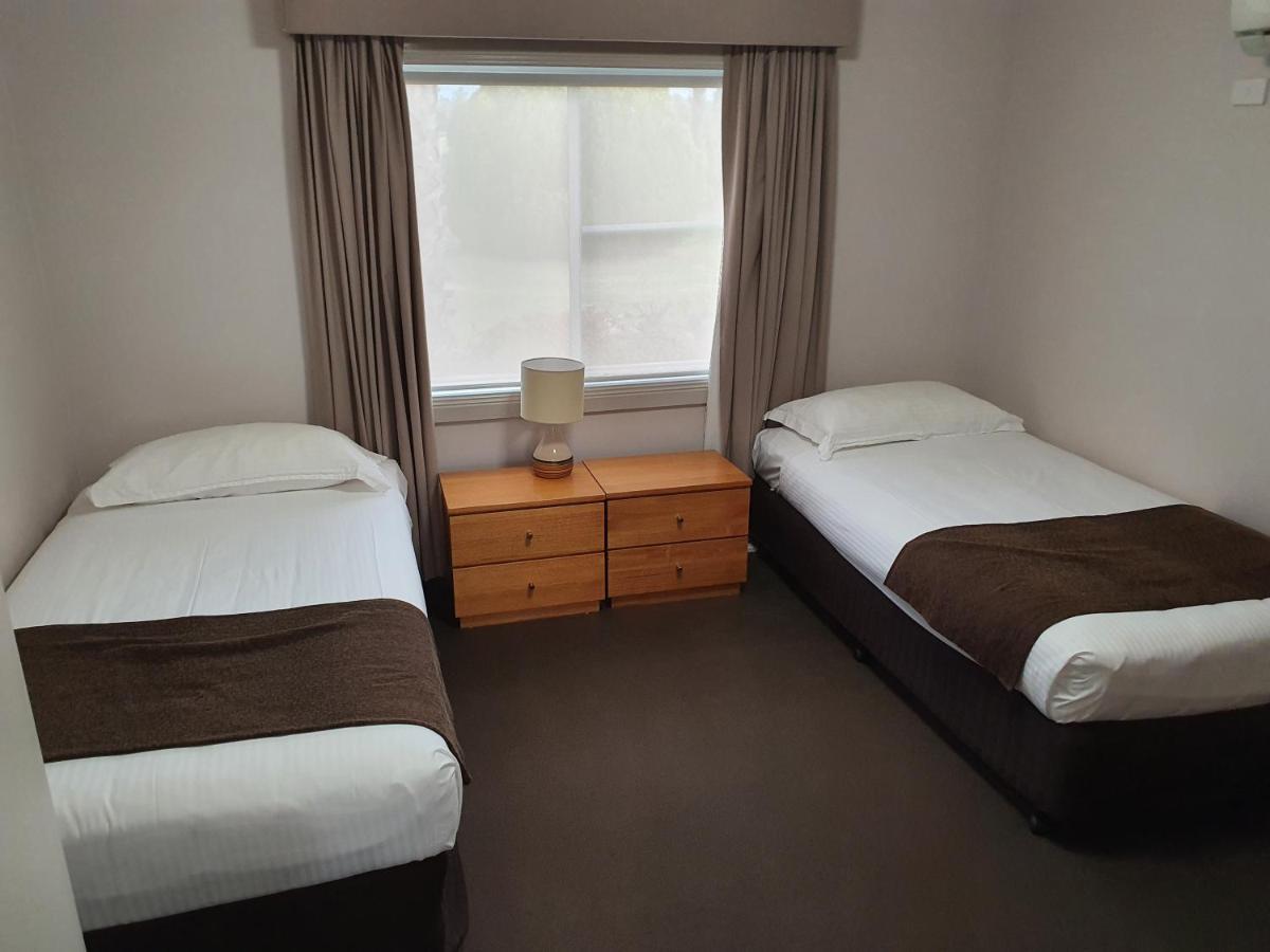 The Aston Motel Tamworth Esterno foto