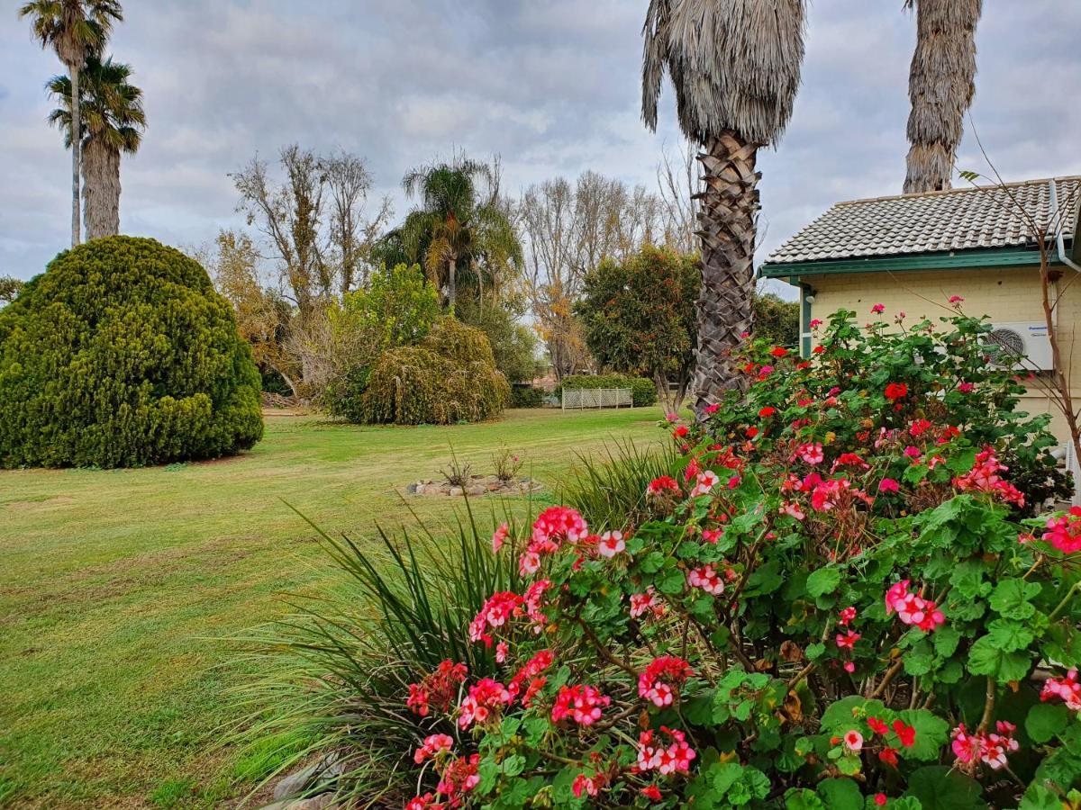 The Aston Motel Tamworth Esterno foto