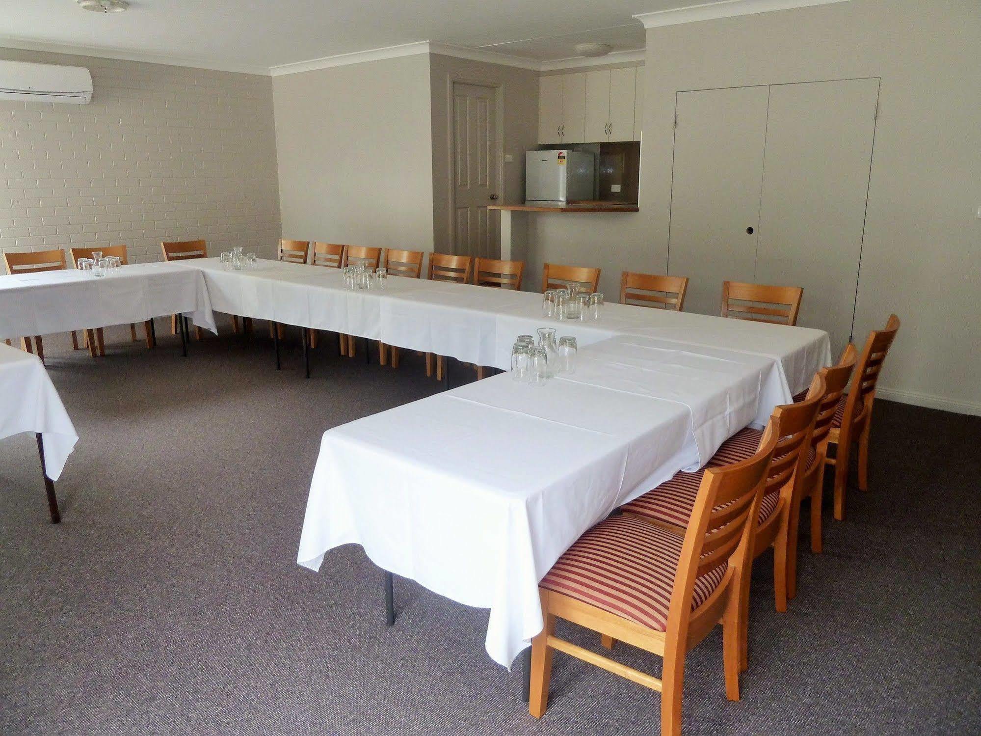 The Aston Motel Tamworth Esterno foto