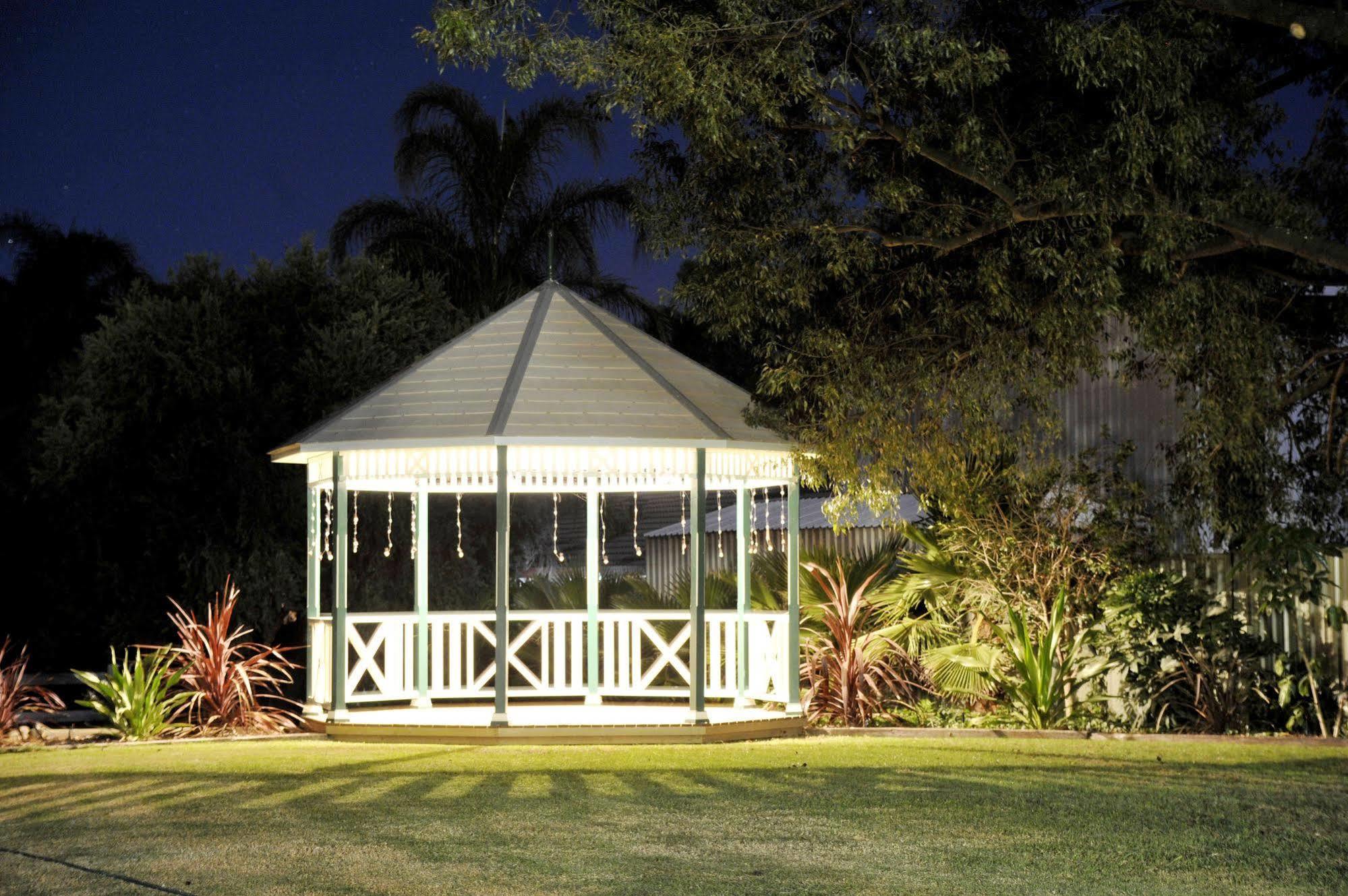 The Aston Motel Tamworth Esterno foto